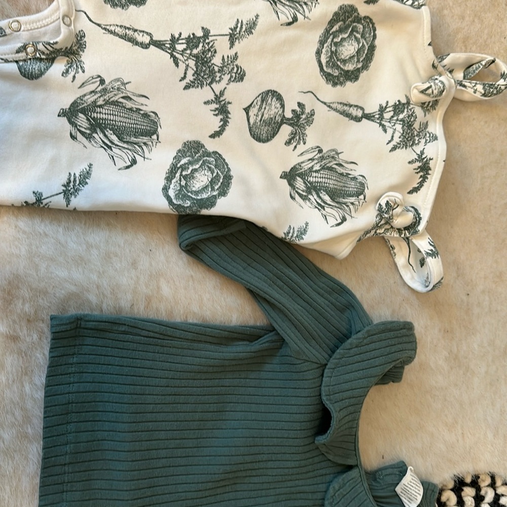 Kate Quinn overall Peter pan shirt set. EUC size 6-12momths